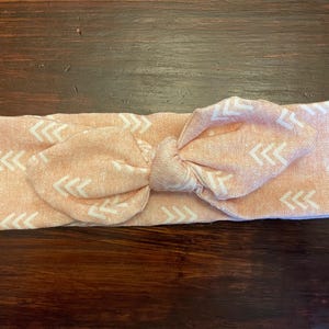 Dusty pink arrows top knot headband / knotted headband / baby turban / baby gift / toddler headband / adult headband