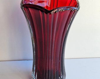 Vintage Anchor Hocking Ruby Red and Clear Glass Vase with Glitter Effect