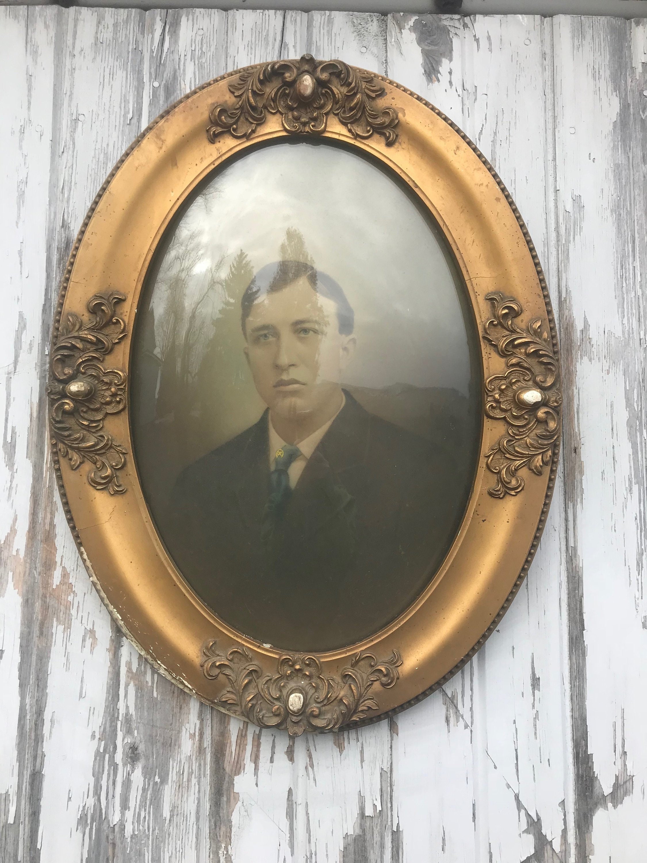 Oval Victorian Portrait Bubble Glass Picture Frame Ornate 50