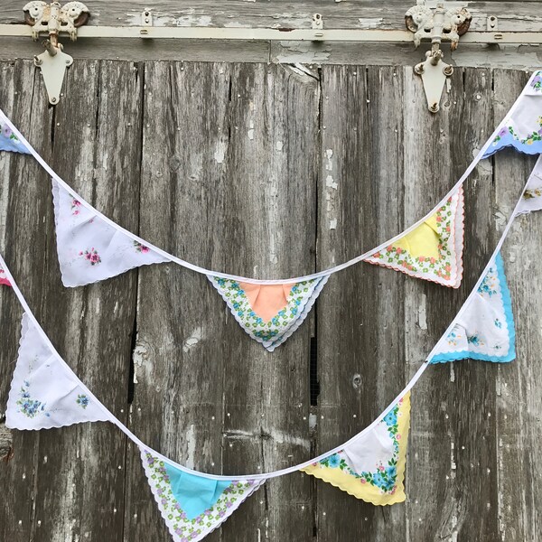 Vintage Hankie Bunting / pennant style banner with vintage handkerchiefs / wedding decor, shabby chic home decoration, bunting, garland