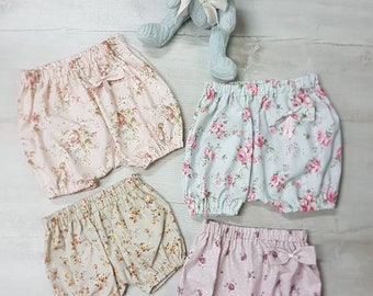 Bloomers / shorts made of cotton with bows - large selection of fabrics vintage / flowers handmade