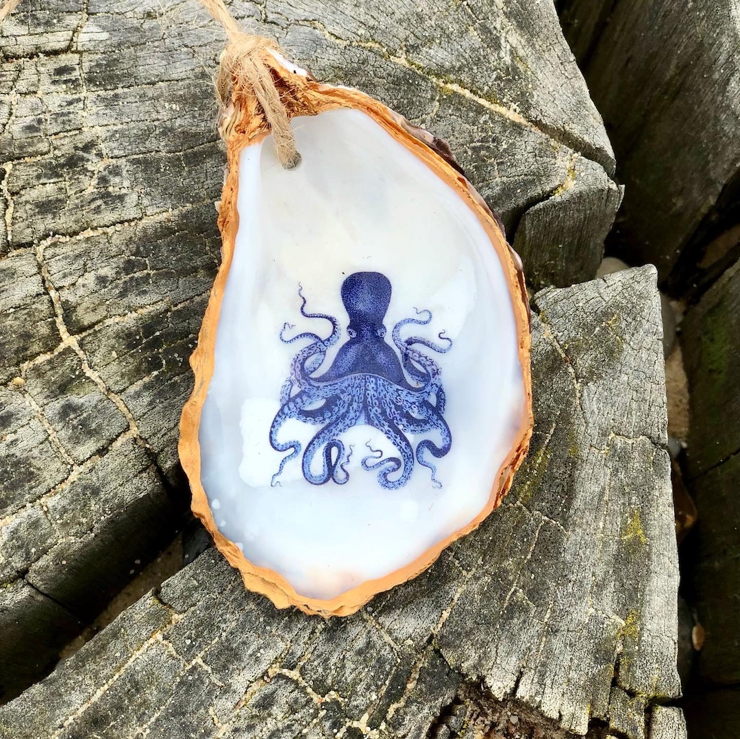 Handcrafted Seahorse/turtle/octopus Oyster Shell Sealed With Gloss