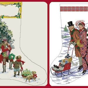 Puede incluir: Dos calcetines de Navidad con escenas bordadas. El primer calcetín presenta a una familia de tres personas que llevan un árbol de Navidad y una corona. El segundo calcetín muestra a una familia de tres personas patinando sobre hielo con un niño en un trineo.