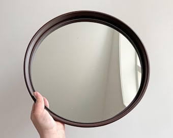宇宙時代を思わせる茶色のプラスチック製ヴィンテージ壁掛け鏡