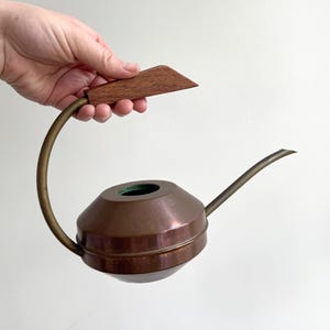 Vintage Kupfer & Messing Gießkanne mit Teakholz-Griff
