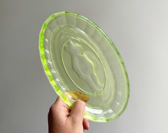 Rare Uranium glass Rupert the Bear dish by A.J. Polak for Royal Leerdam - 1930s