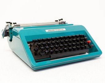Machine à écrire Olivetti Studio 45 + étui - pétrole - vintage Décoration de bureau/maison