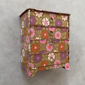 Kleine vintage stoffen ladekast, oranje en geel, opbergdoos