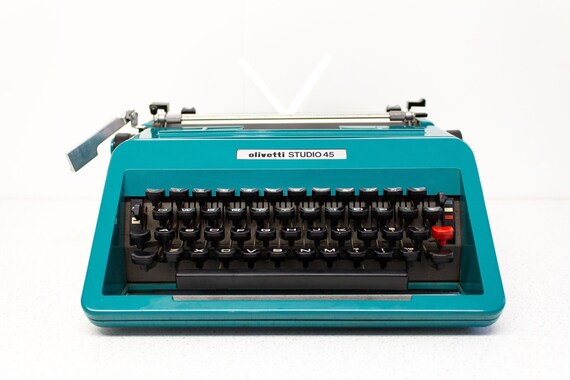 Olivetti Studio 45 タイプライター + ハードケース - ガソリン