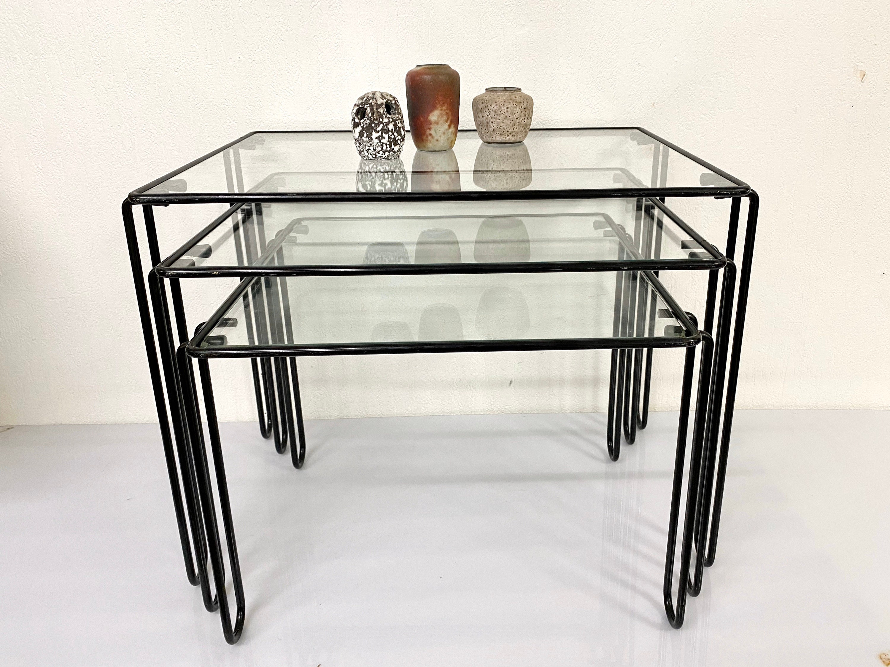 Nesting Table White Top/Black Metal Legs 24Wx36Lx30H