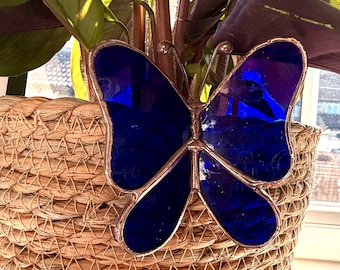 Stained Glass Butterfly Pot Hanger – Handmade Plant Pot Decoration – Colourful Glass Butterfly Ornament – Blue