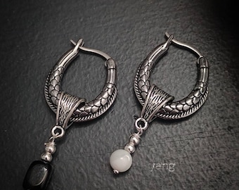 Yin Yang mono earrings, choose yours, black Onyx or White moonstone! Unisex, stainless hoop