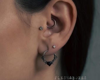 Pendiente unisex BLACK ROSE, de acero inoxidable, hipoalergénico.