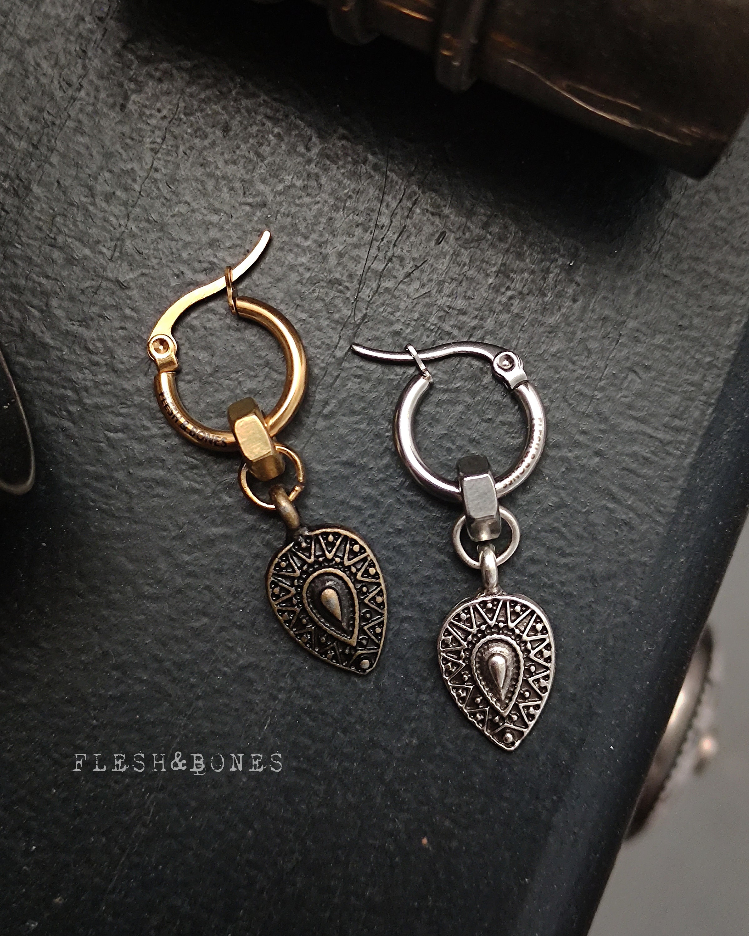 VISION, mono boucle d'oreille argent ou doré et bronze, mixte