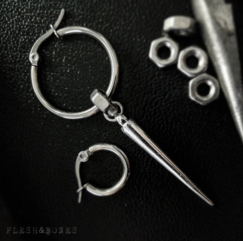 SIGNATURE SILVER SPIKE, boucle d'oreille mono alternative pour hommes et femmes, unisexe et faite à la main image 1