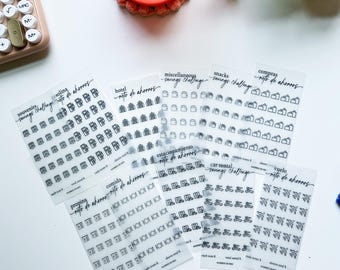 Custom Savings Challenge: Laminated Budget Tracker