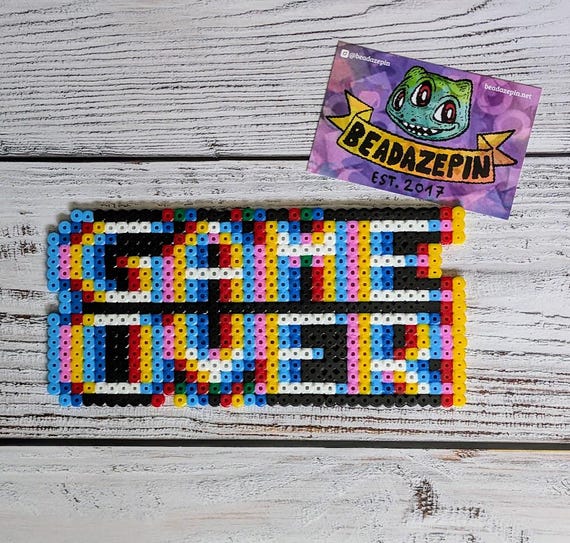 アイロンビーズで作った「GAME OVER」、パーラー、任天堂