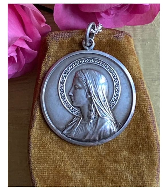 Antique Virgin Mary Blessed Mother Medal