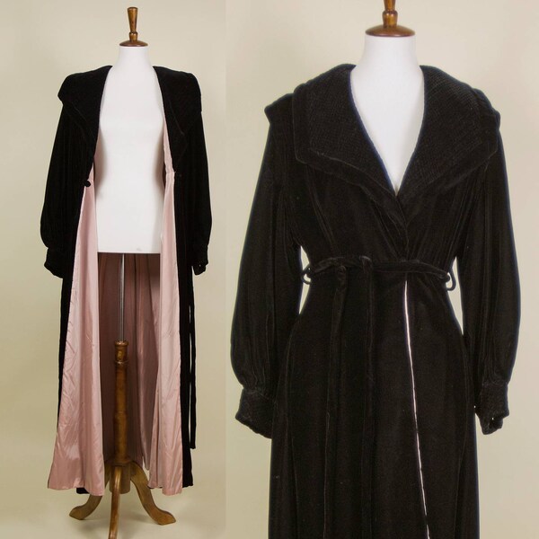 SUMMER SALE*** Vintage 1950s Black Velvet Opera Coat // Floor Length Duster Jacket with Pink Satin Lining