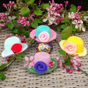 PDF KNITTING PATTERN Easter Bonnets Creme Egg Cover, Easter Knitting Patterns, Mother's Day Chocolate Favours, Knitted Hats, Easter Egg Cosy