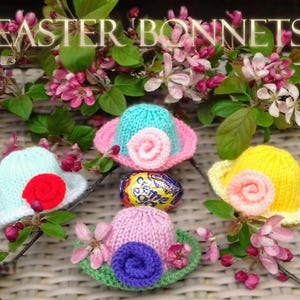 PDF KNITTING PATTERN Easter Bonnets Creme Egg Cover, Easter Knitting Patterns, Mother's Day Chocolate Favours, Knitted Hats, Easter Egg Cosy
