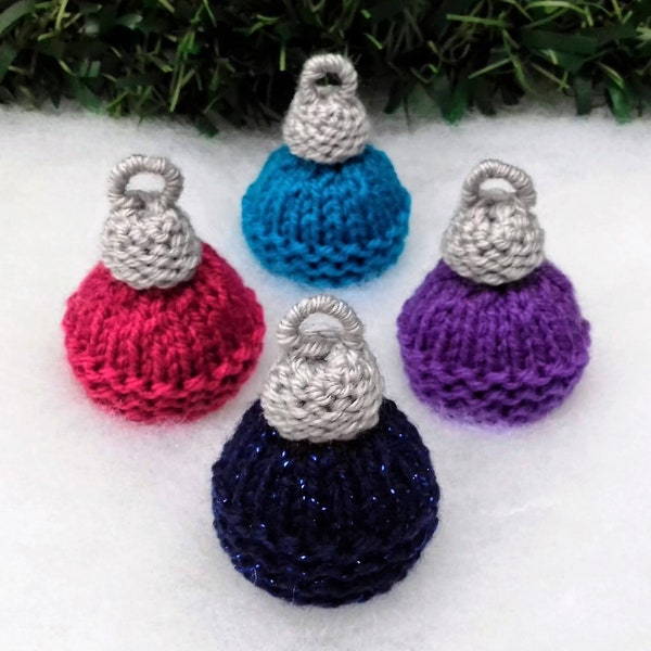 Mini Christmas Baubles Ferrero Rocher Cover Pattern, Christmas Knitting Patterns, Knitted Christmas Tree Decorations, Xmas Chocolate Favours