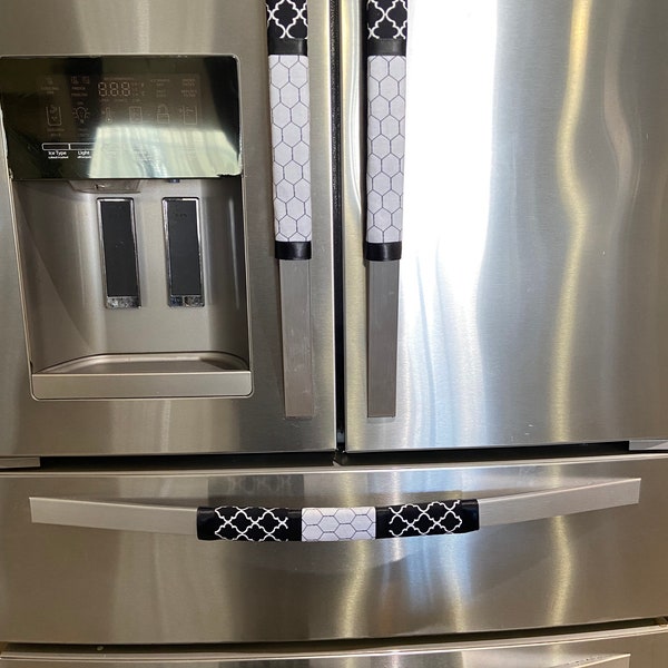 Refrigerator Door Handle Covers Set of Four Black & White Twists Theme 13" L x 5” W