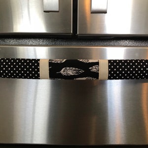 Refrigerator Door Handle Covers Set of Four Black Feathers Theme 13 L x 5 W image 6