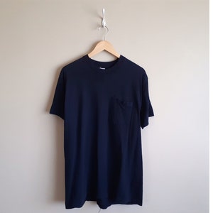 Vintage Late 80s/Early 90s Plain Black Pocket T-Shirt | Fruit Of The Loom | Size Extra Large | 100% Cotton | Single Stitch | Blank Tee | XL
