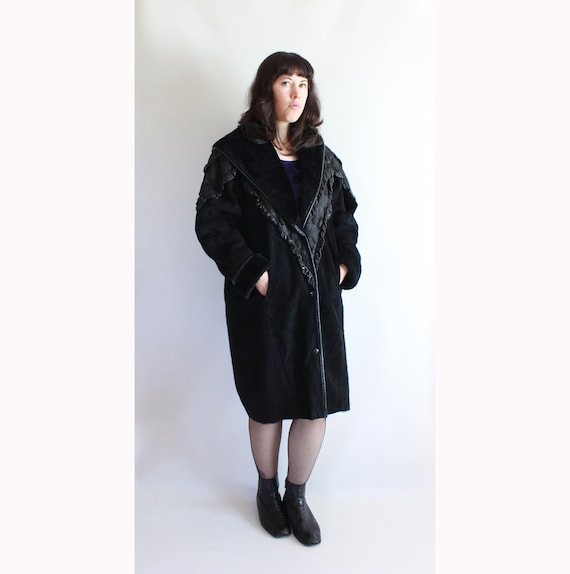 Vintage 1980s Sheepskin Coat With 