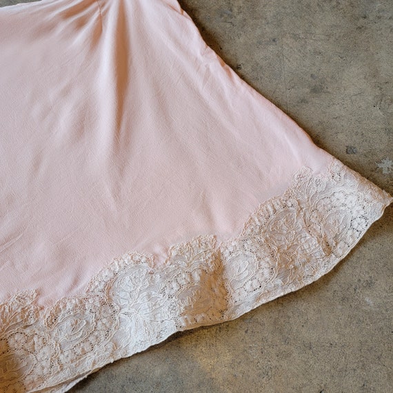 Vintage 1930s Tap Pants | Pink with Cream Lace | … - image 4