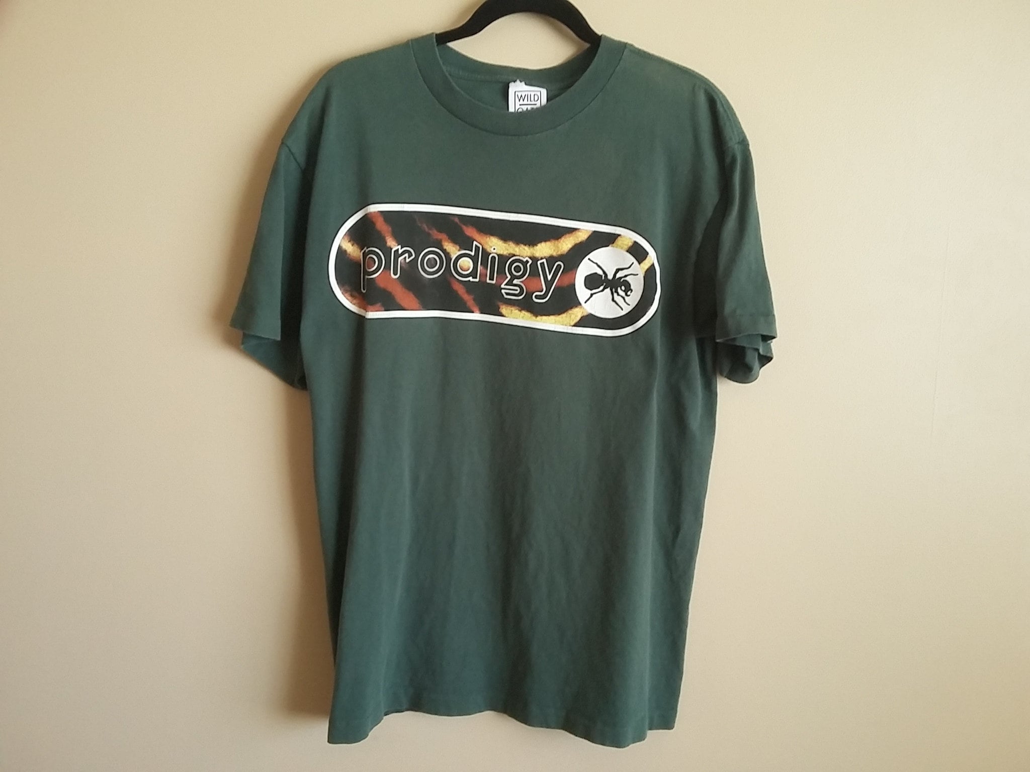 Vintage 90s Prodigy T-shirt. the Fat of the Land. Breakbeat  