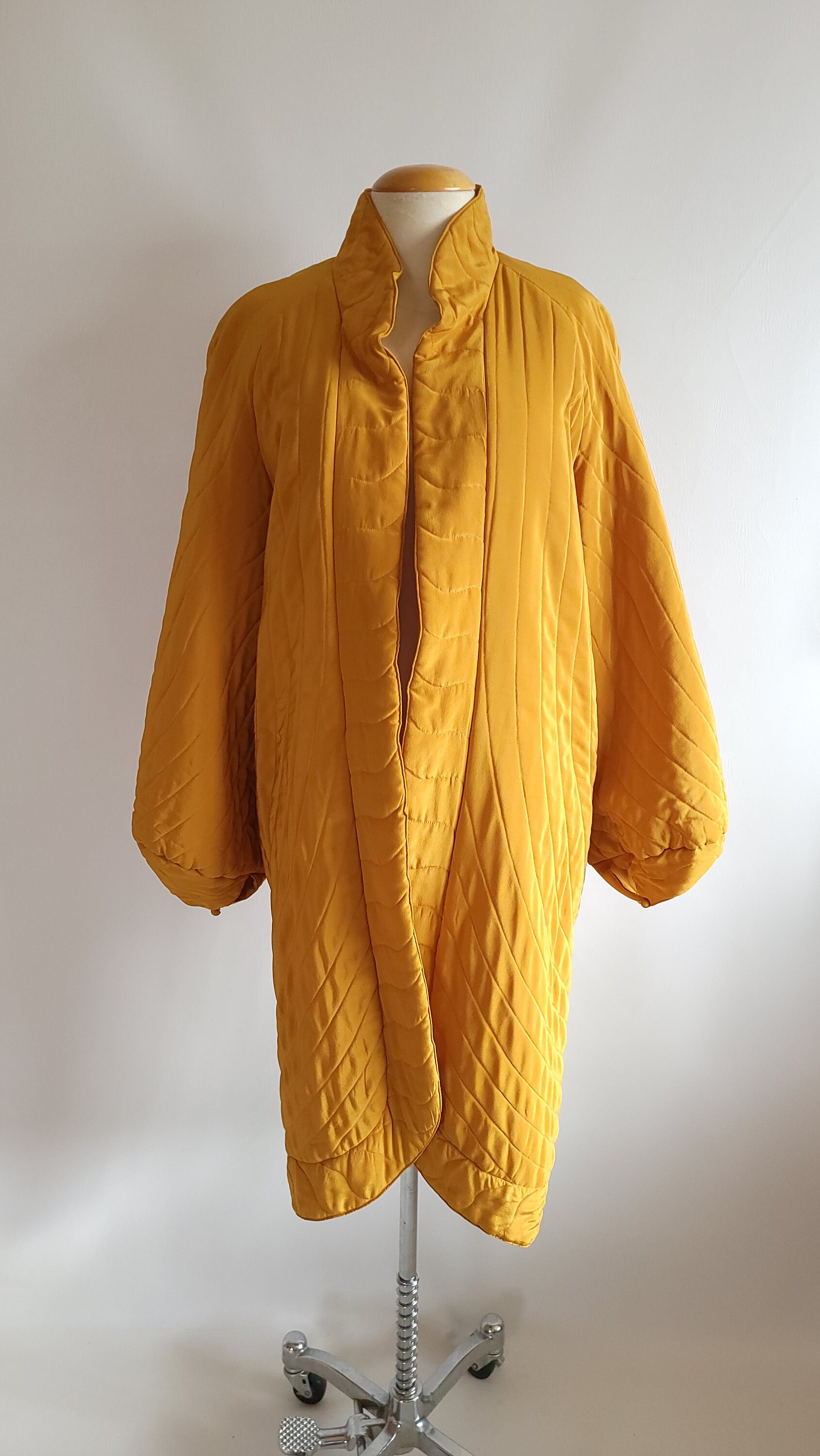 1980s Quilted Silk Jacket Opera Coat Golden Yellow Voluminous 