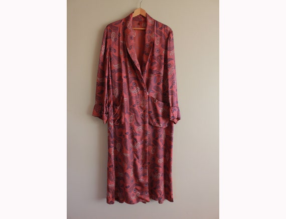 Vintage 1930s Paisley Men's Robe. Dark Pink With B