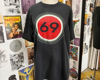 Vintage 1990s '69' Graphic T-shirt | Size Large | Single stitch