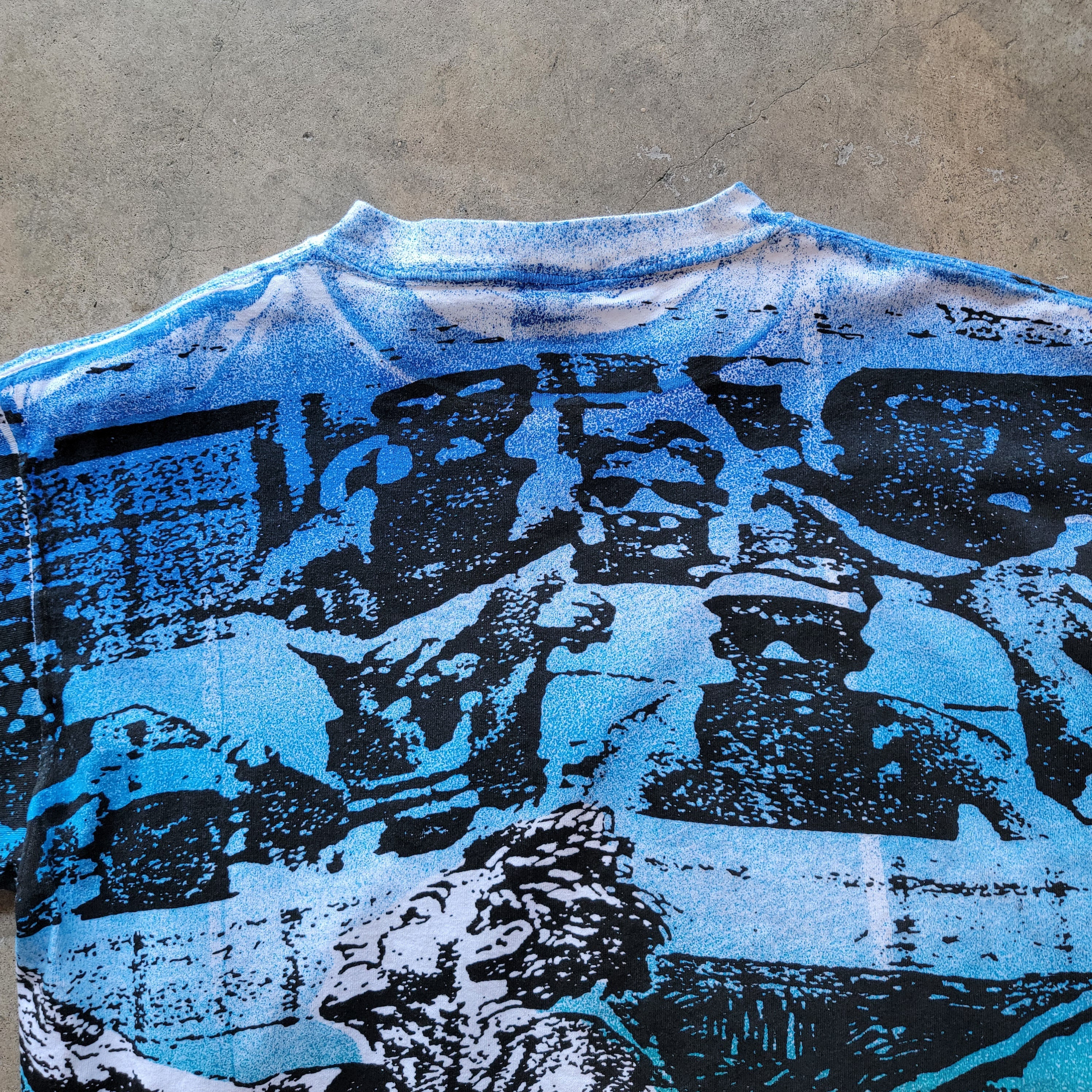 1990 Body Glove All Over Print T-shirt | Size Large | Volley Ball