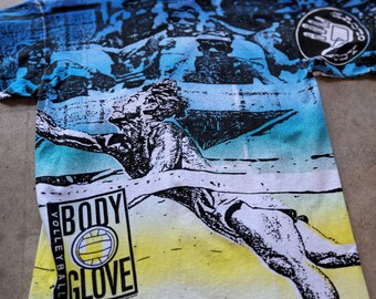 1990 Body Glove All Over Print T-shirt | Size Large | Volley Ball