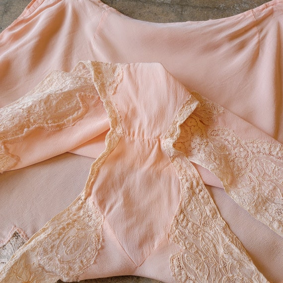 Vintage 1930s Tap Pants | Pink with Cream Lace | … - image 7