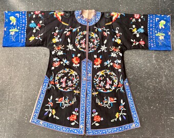 Antique Chinese Silk Robe | Large / XL | Silk Embroidery | Mandarin Collar | Frog Closure