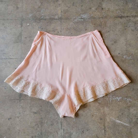 Vintage 1930s Tap Pants | Pink with Cream Lace | … - image 1