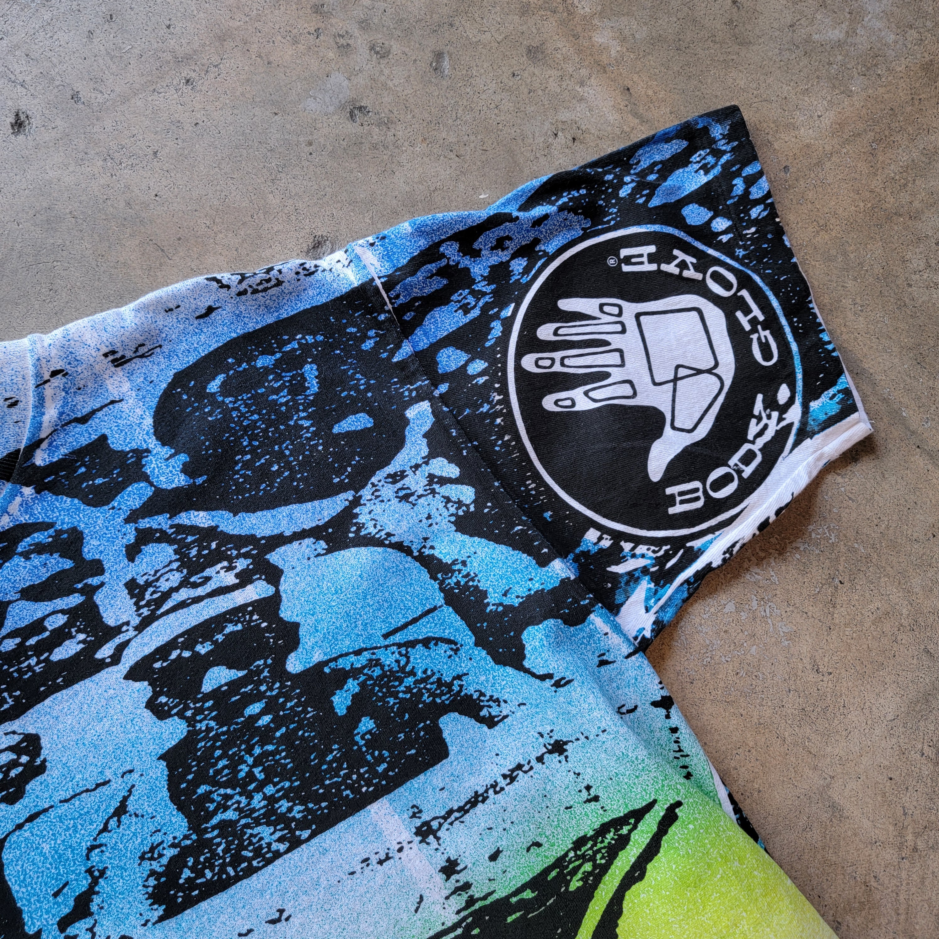 1990 Body Glove All Over Print T-shirt | Size Large | Volley Ball
