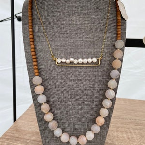 The Jackie: minimal modern pearl strand. 18in gold necklace image 4