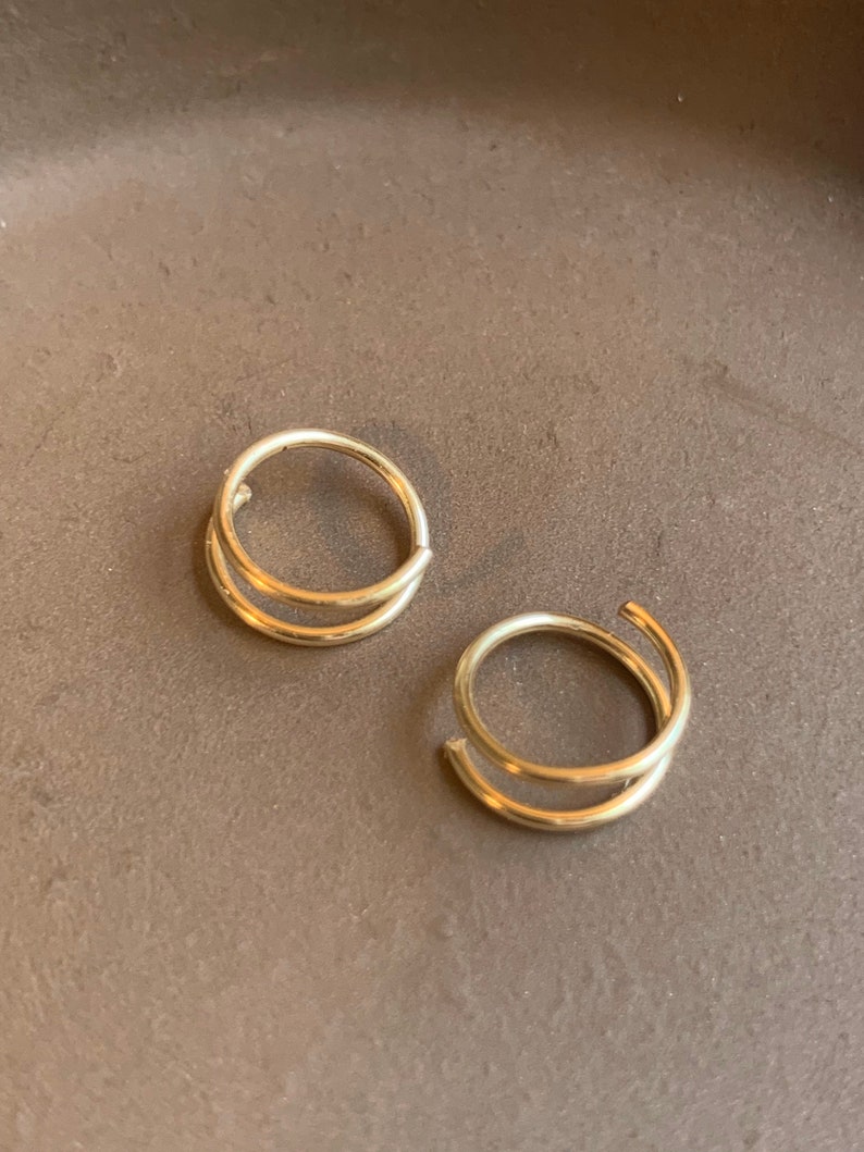 Curl mini hoops//gold earring twists image 8