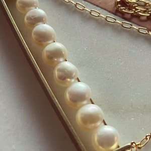 The Jackie: minimal modern pearl strand. 18in gold necklace image 5
