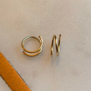 Curl mini hoops//gold earring twists image 4