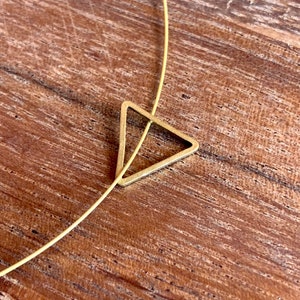 Delicate choker necklace/raw brass/hexagon or triangle image 8