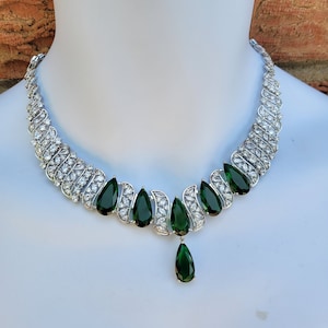 Crystal Emerald Green Necklace Teardrop rain drop Dangle