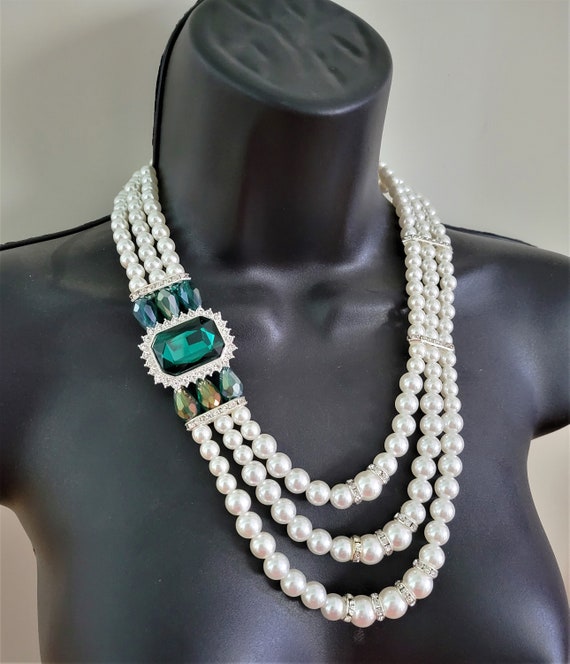 3 Strand Pearl and Emerald Green Diamond Crystal … - image 2