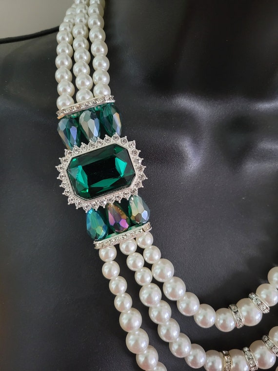 3 Strand Pearl and Emerald Green Diamond Crystal … - image 5