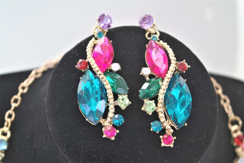 Details about / Rainbow Crystal Curve Sterling Silver Stud Earrings